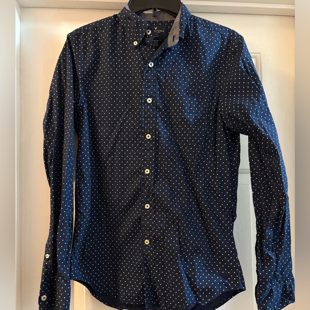 American Eagle Button Down Shirt
Mens XS